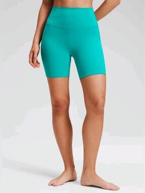 aritzia high rise biker short 7" TNA